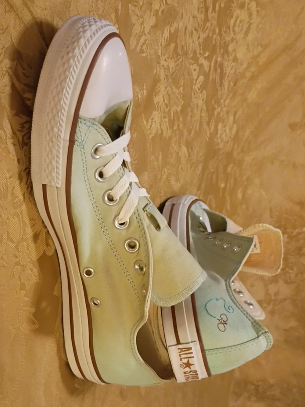 CONVERSE Limited Edition All Star Low Top Light Green Men's 9.5 Women's 11